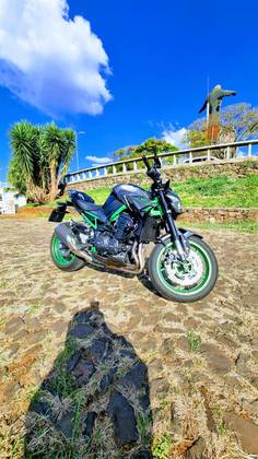 KAWASAKI Z900 